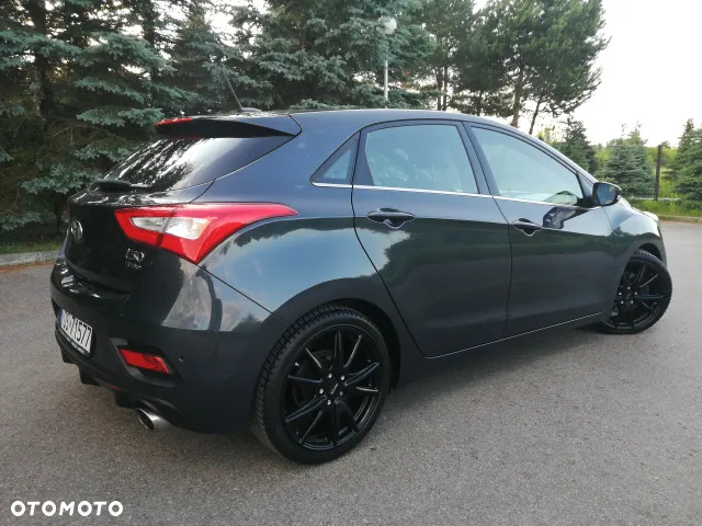 Hyundai i30 1.6 GDI Turbo Luxury - 4