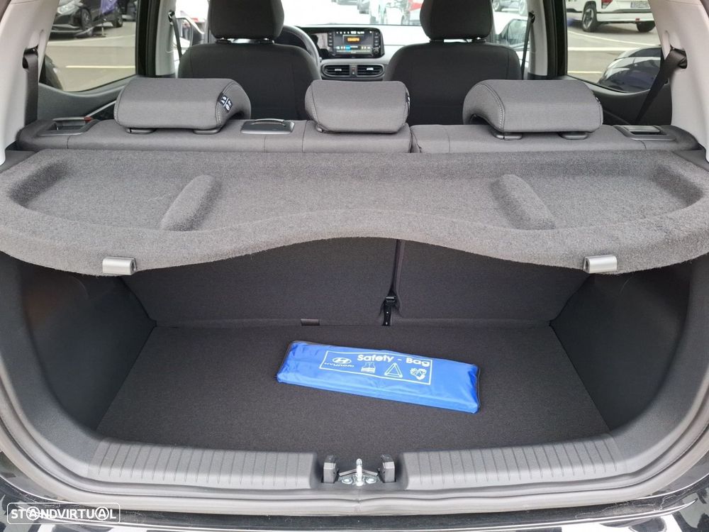 Hyundai i10 1.0 Comfort AMT - 18