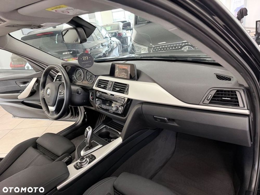 BMW Seria 3 320d Edition M Sport Shadow - 30