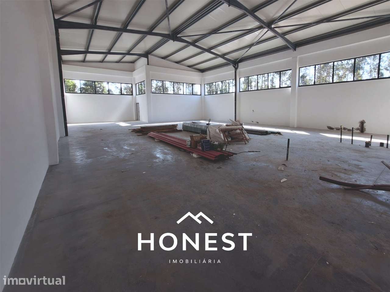 PAVILHÃO INDUSTRIAL NOVO | VILARINHO DAS CAMBAS | DESDE 385 000 EUROS - Grande imagem: 3/4