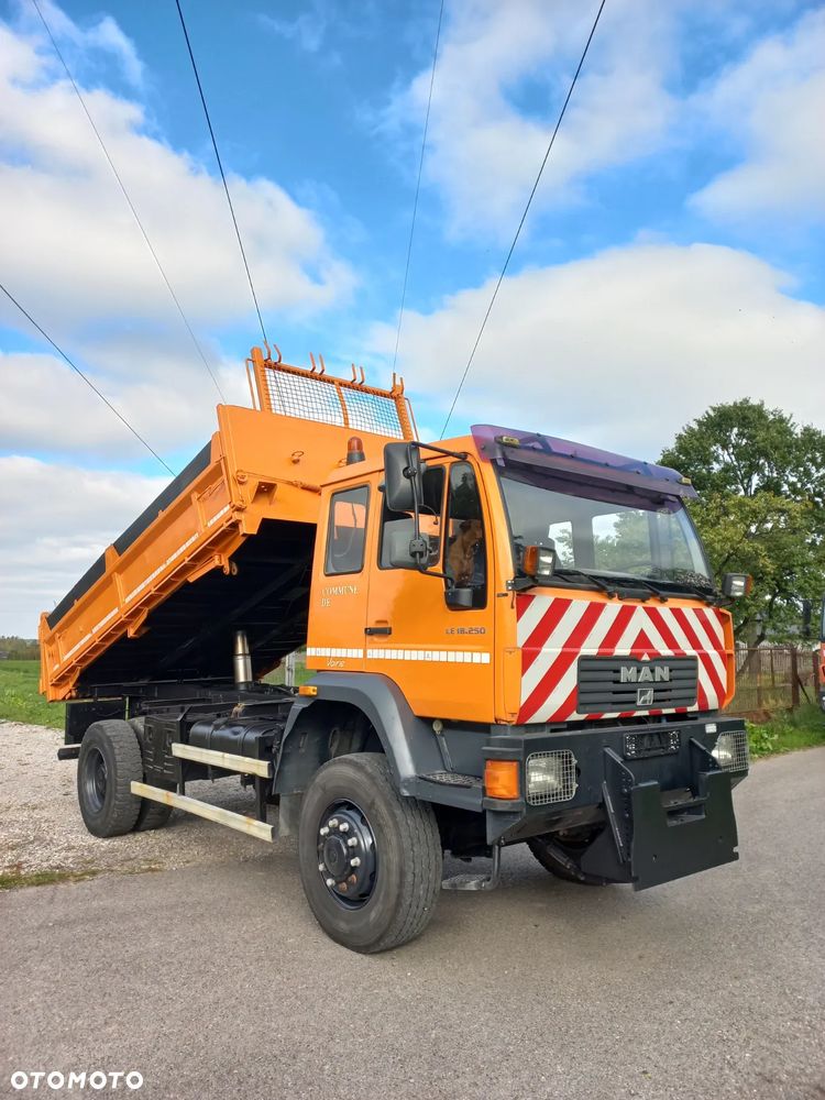 MAN LE 18.250  SPECJALNY 4X4 - 4