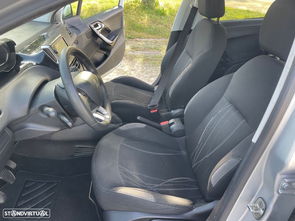 Peugeot 208 1.2 VTi Active - 28