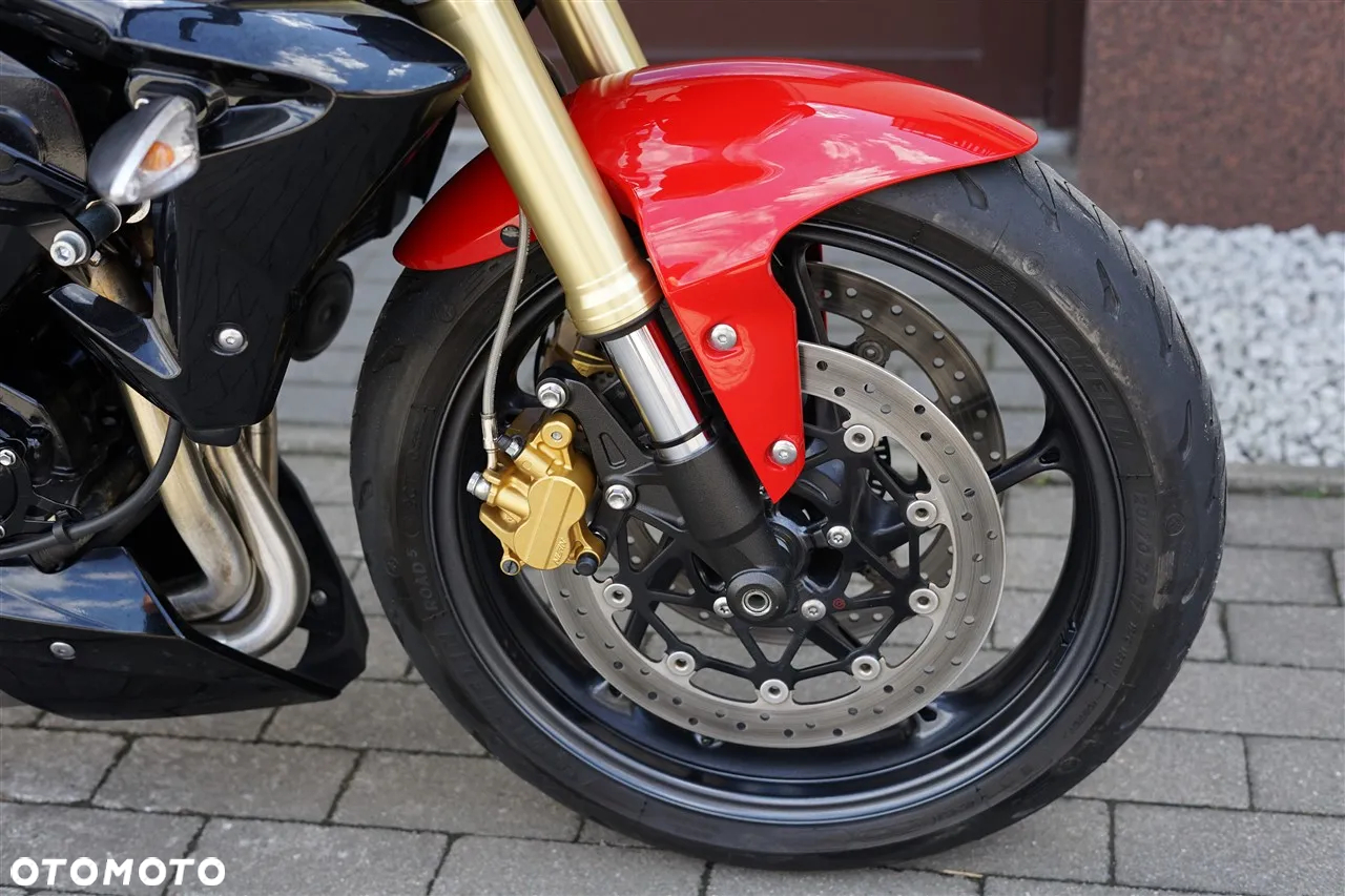 Triumph Street Triple - 14