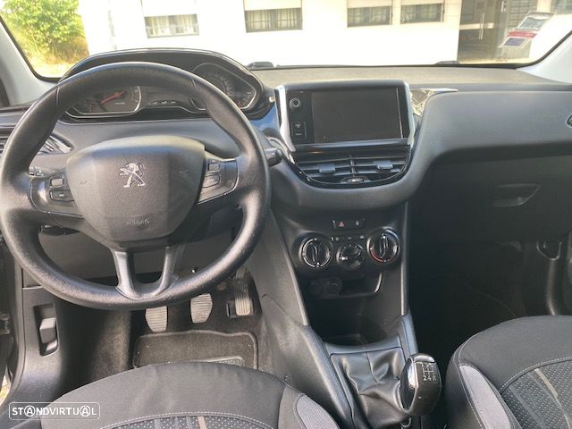 Peugeot 208 1.2 VTi SE Style - 7