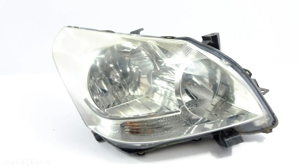 toyota verso lampa reflektor prawy 81110-0f090 eu