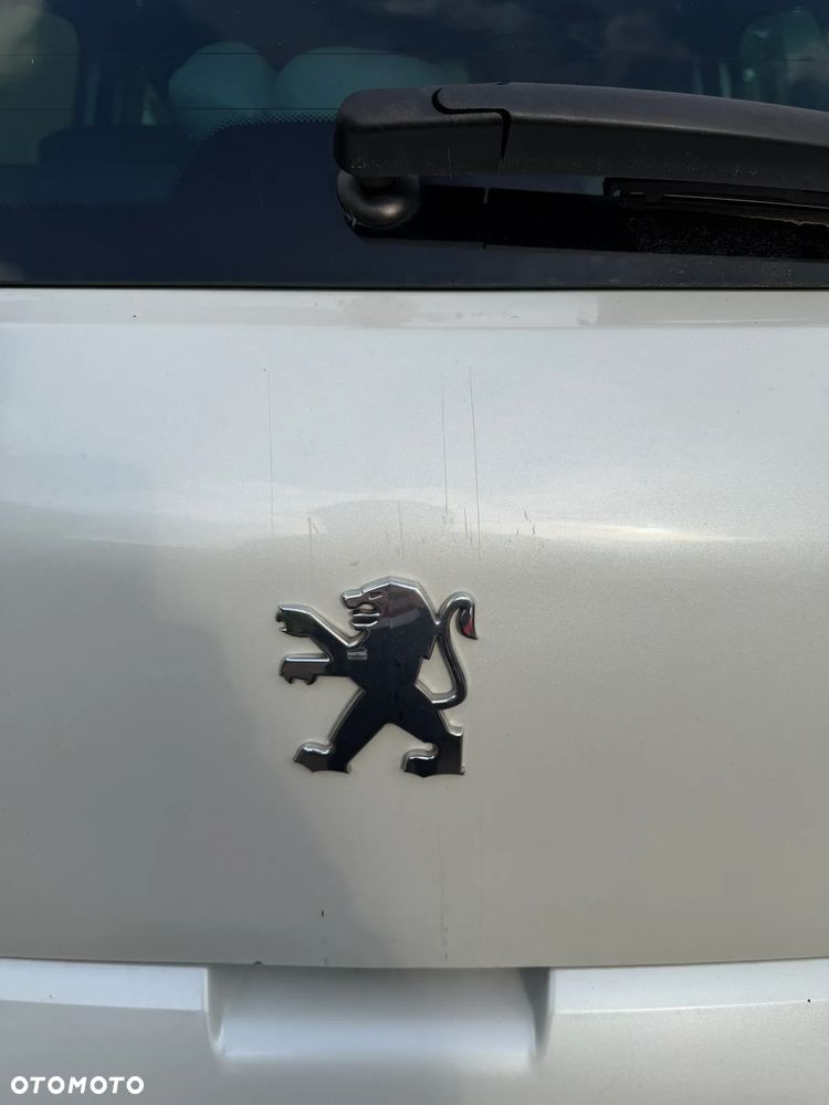 Peugeot 3008 1.6 Allure - 26