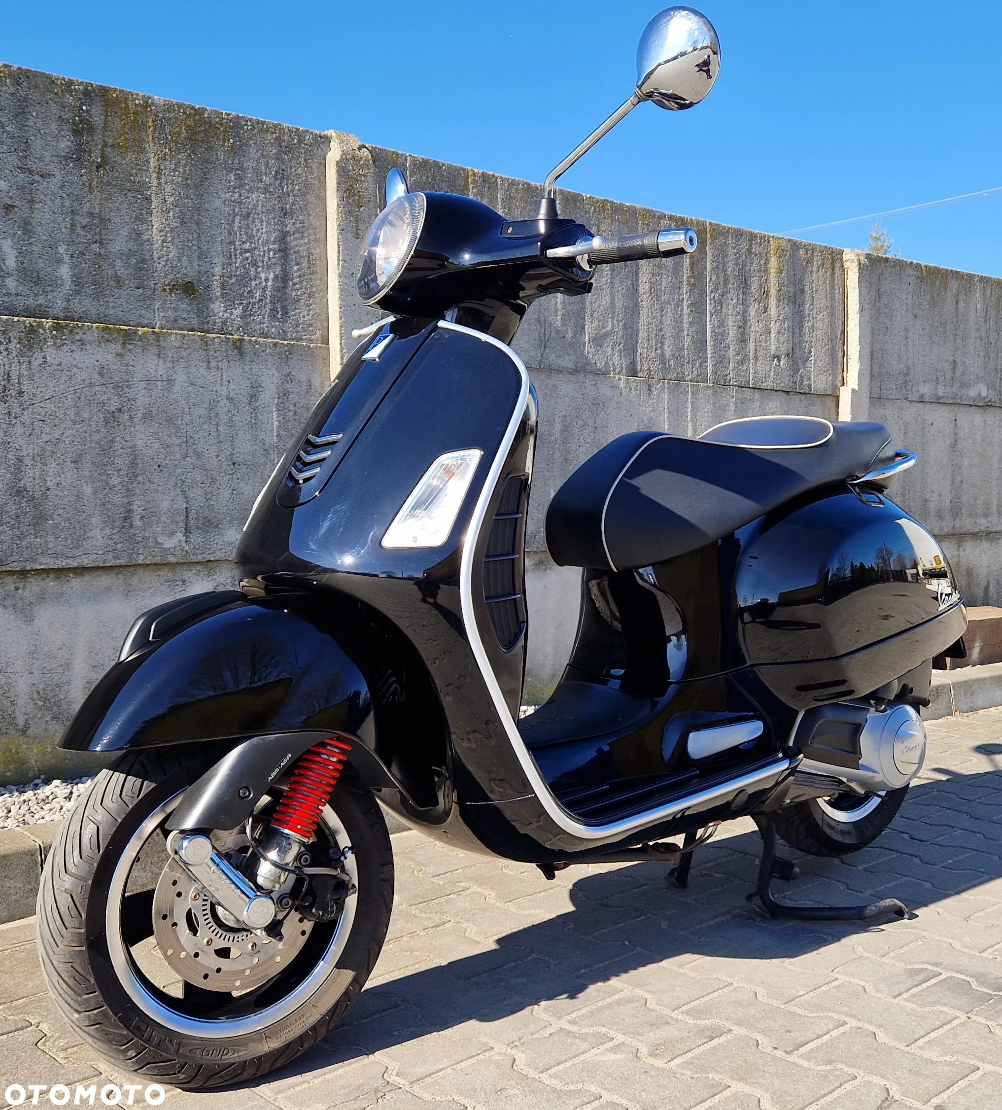 Vespa GTS - 9