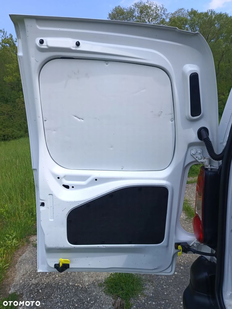 Peugeot Partner 1.6 Hdi 90 kM manual, 2012 rok WEBASTO paka jak NOWA Stan bardzo dobry!! NISKIE SPALANIE- BEZWYPADKOWY! - 22
