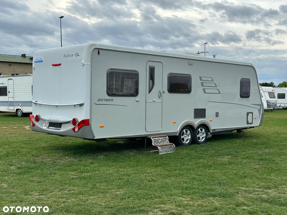 Hymer-Eriba 680 NOVA-GL z napędem, klimatyzacją i łóżkami piętrowymi. - 1