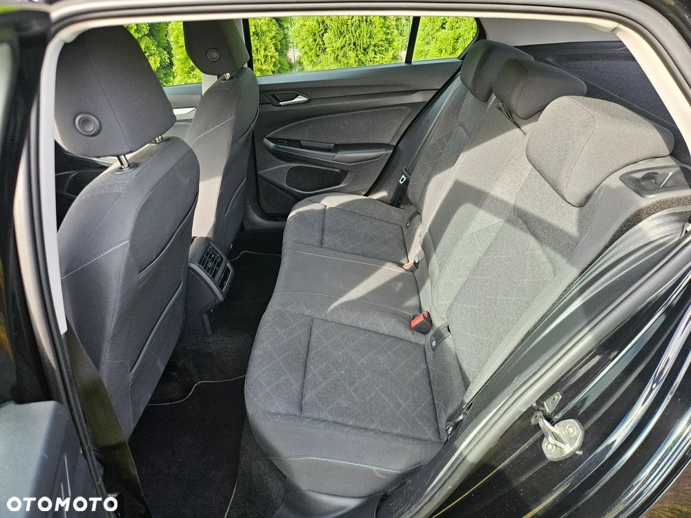 Volkswagen Golf 1.0 eTSI OPF DSG Active - 16