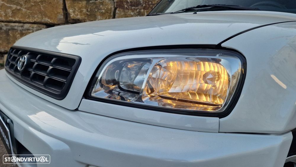 Toyota RAV4 - 11