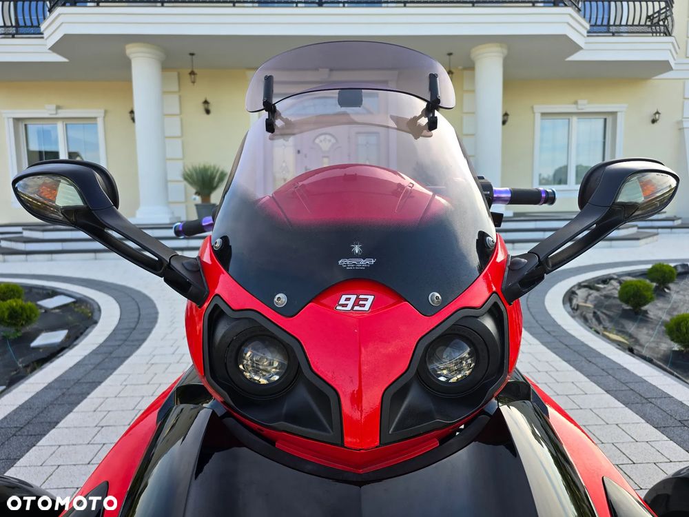 Can-Am Spyder - 15