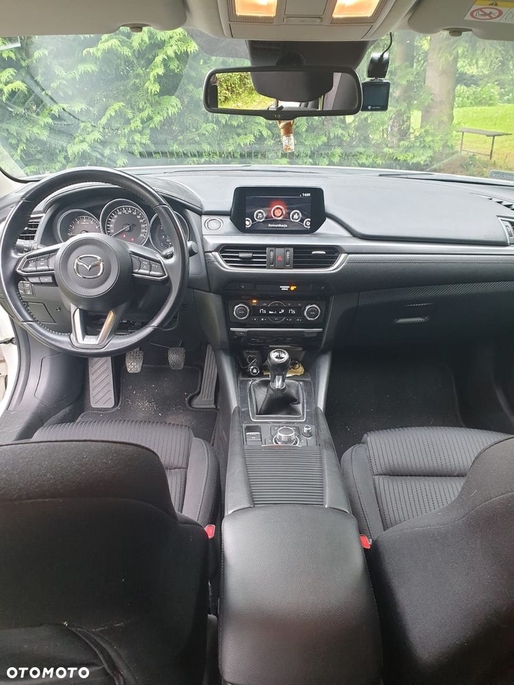 Mazda 6 - 8