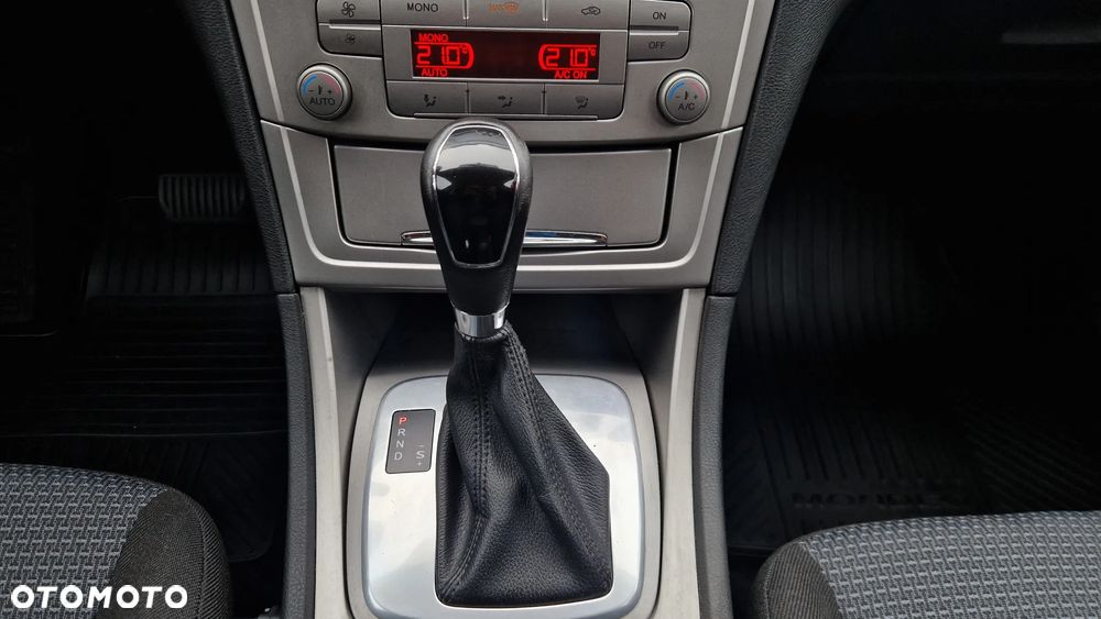 Ford Mondeo 2.0 TDCi Titanium - 25