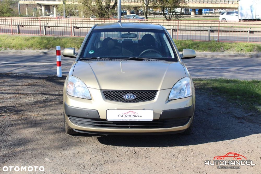 Kia Rio - 2