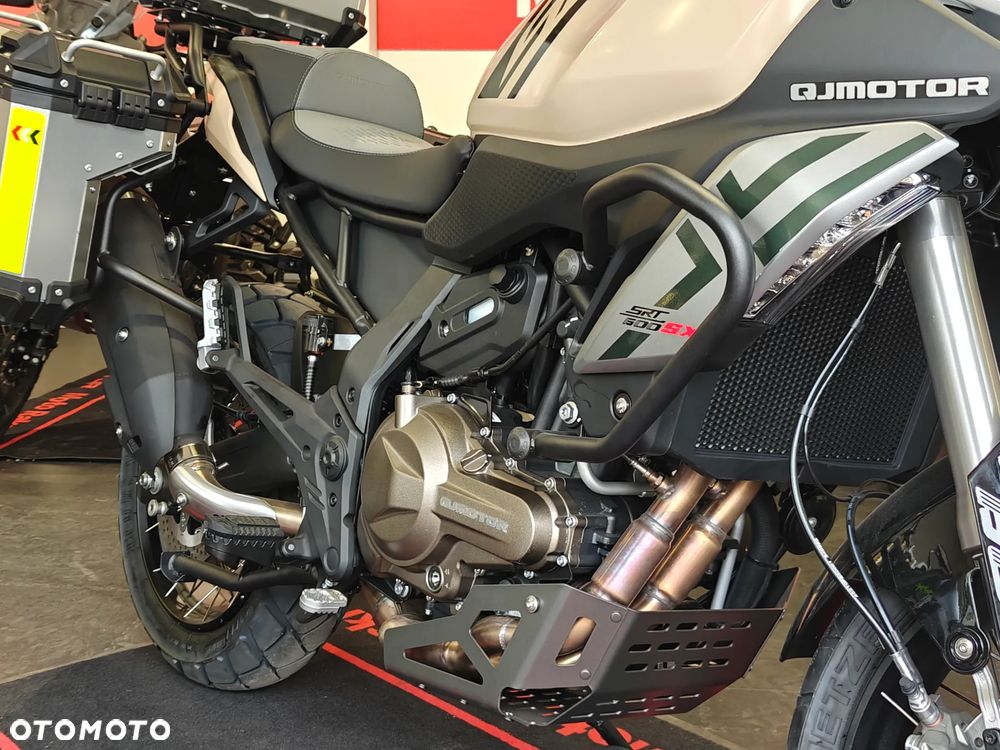 QJMOTOR SRT 600SX - 21