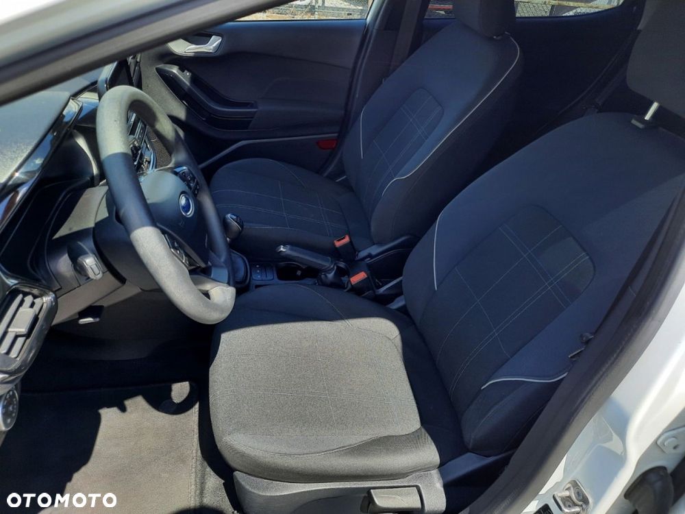 Ford Fiesta - 17