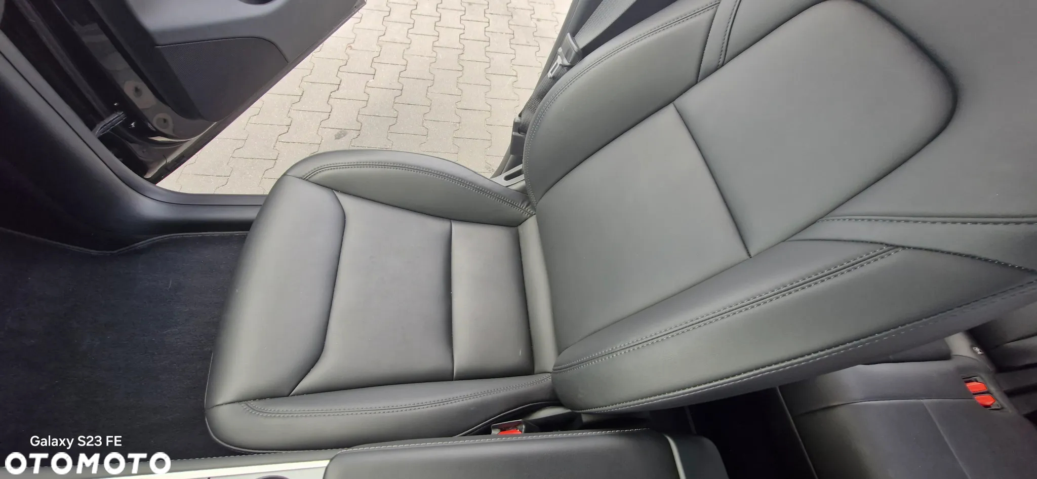 Tesla Y Performance AWD - 25