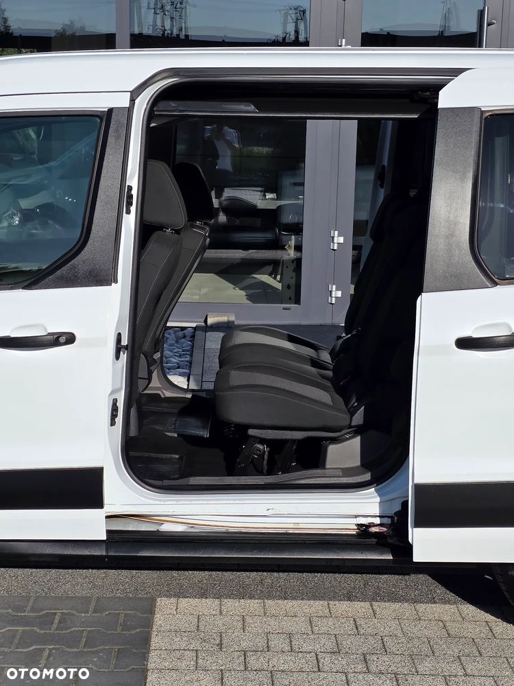 Ford Tourneo Connect - 12