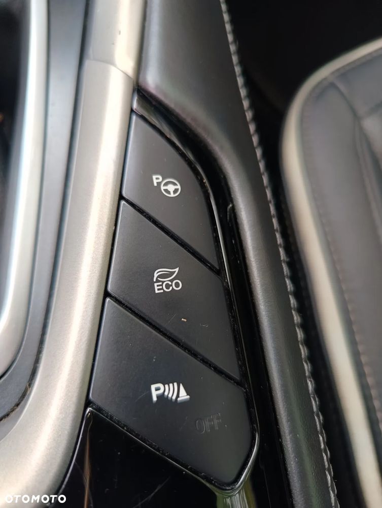 Ford Mondeo 2.0 Hybrid Vignale - 34