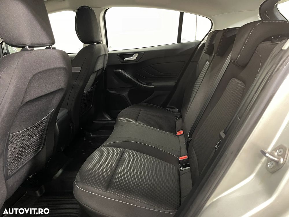 Ford Focus 1.5 EcoBlue Connected - 12