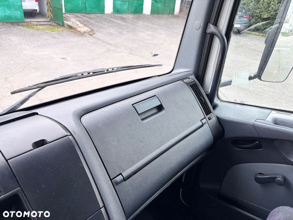 Versalift Atego 1218 - 25