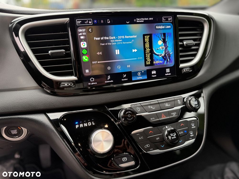 Chrysler Pacifica - 19