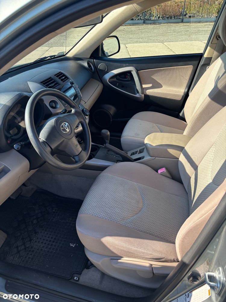 Toyota RAV4 - 5