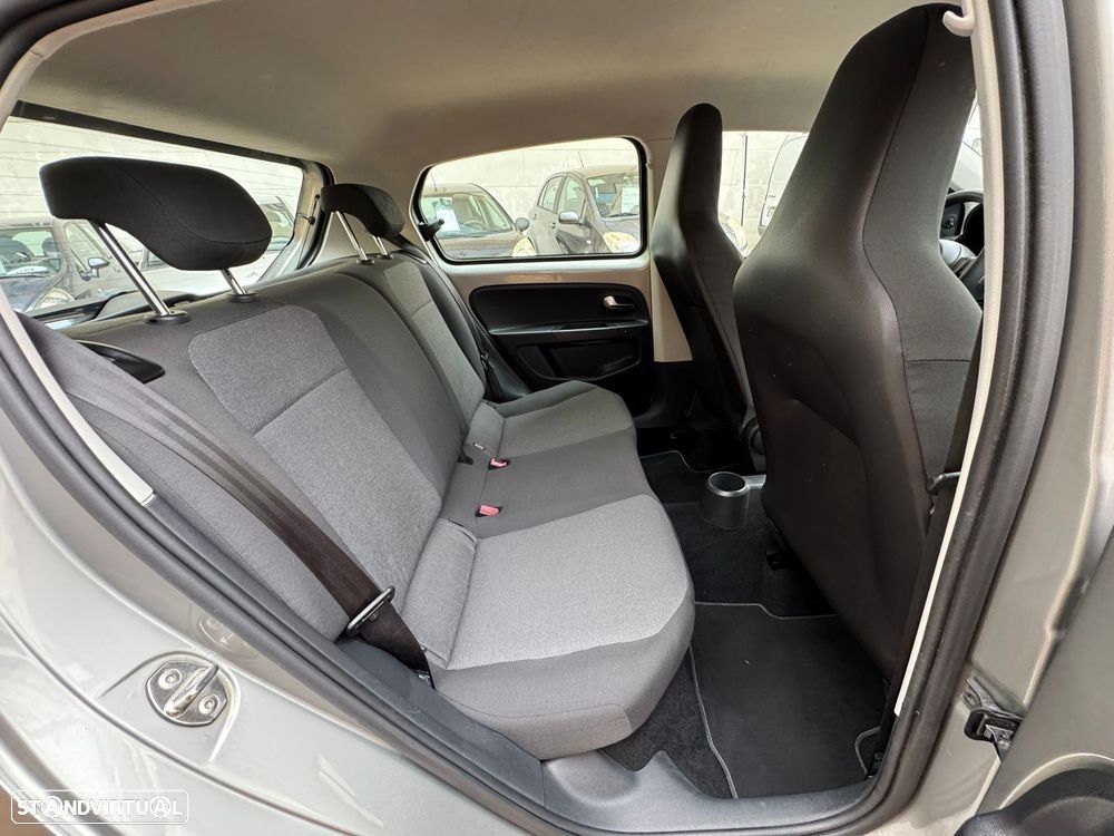 VW Up! 1.0 BMT Move - 15