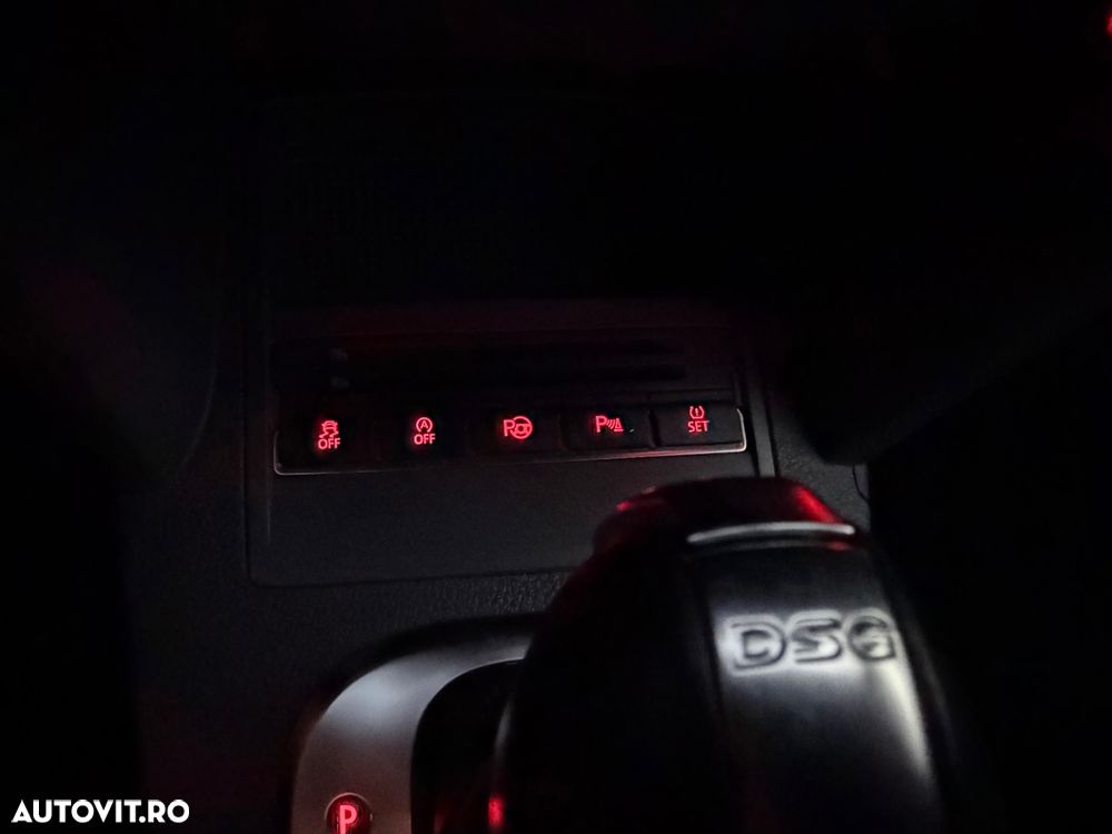 Volkswagen Touran - 25