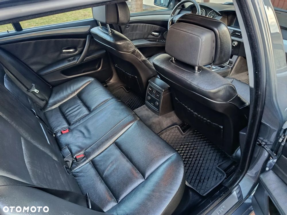 BMW Seria 5 525d - 10