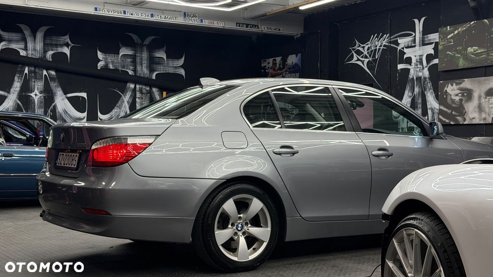 BMW Seria 5 525i - 10