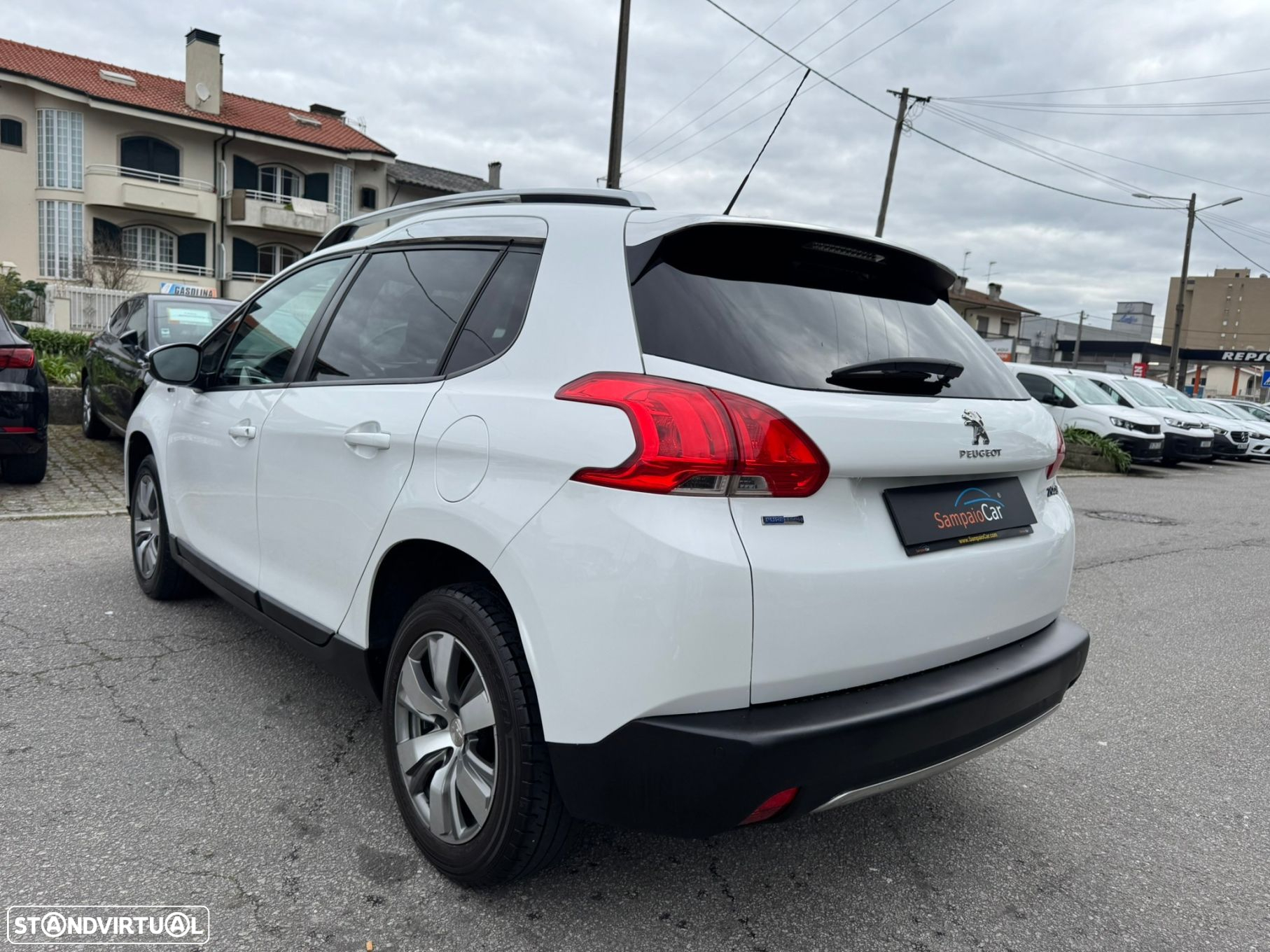 Peugeot 2008 1.2 PureTech Style - 7
