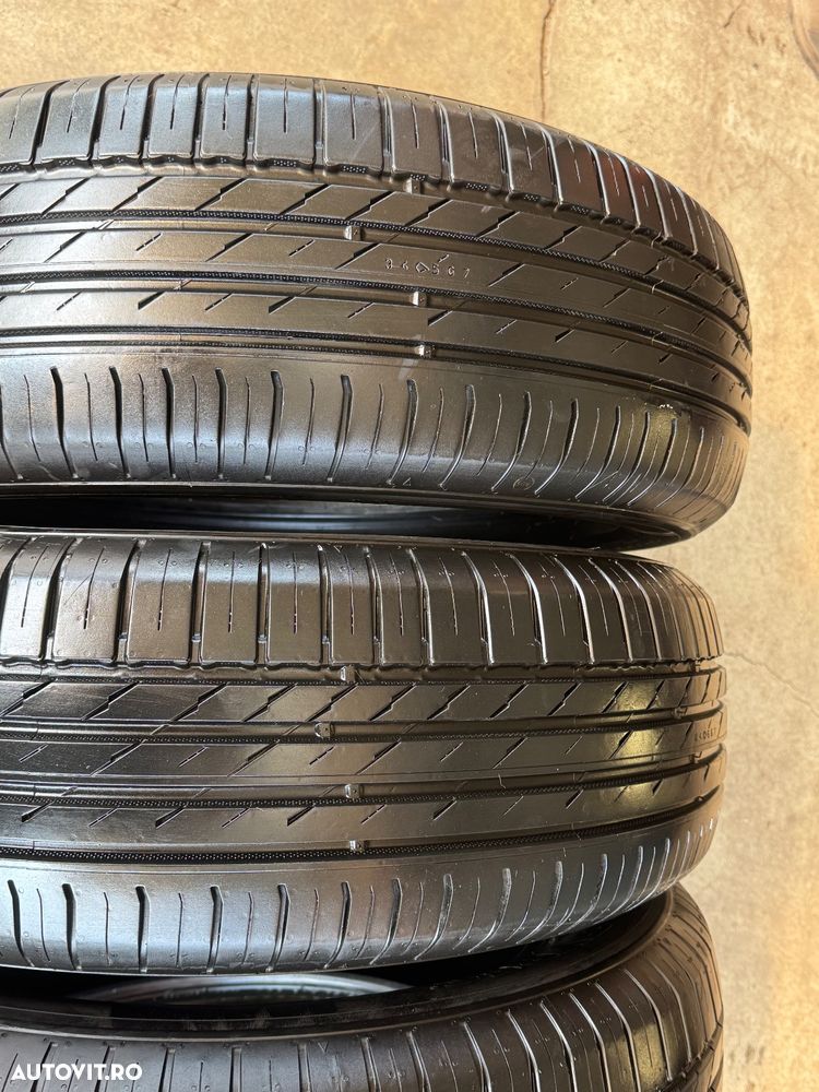 Vând 4 anvelope 225/60/17 nokian de vară ca noi - 2