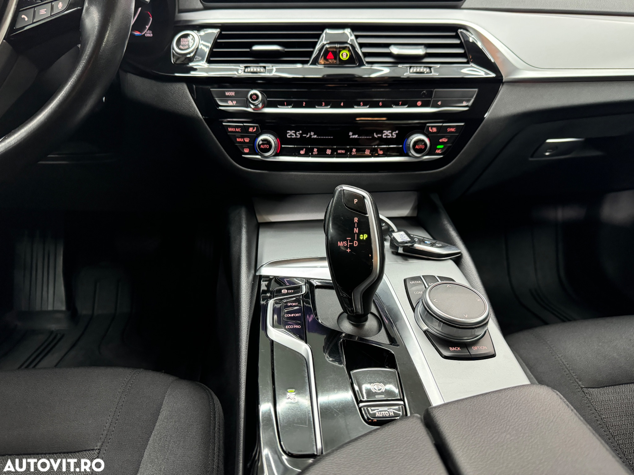 BMW Seria 5 530i xDrive AT MHEV - 22