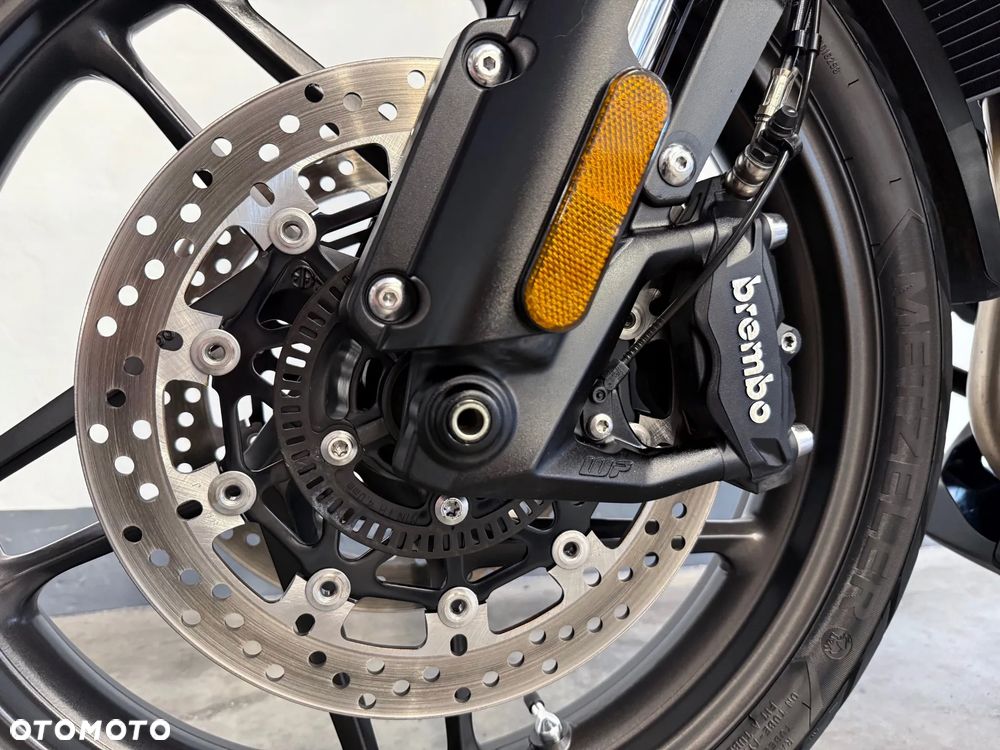 Triumph Tiger - 15