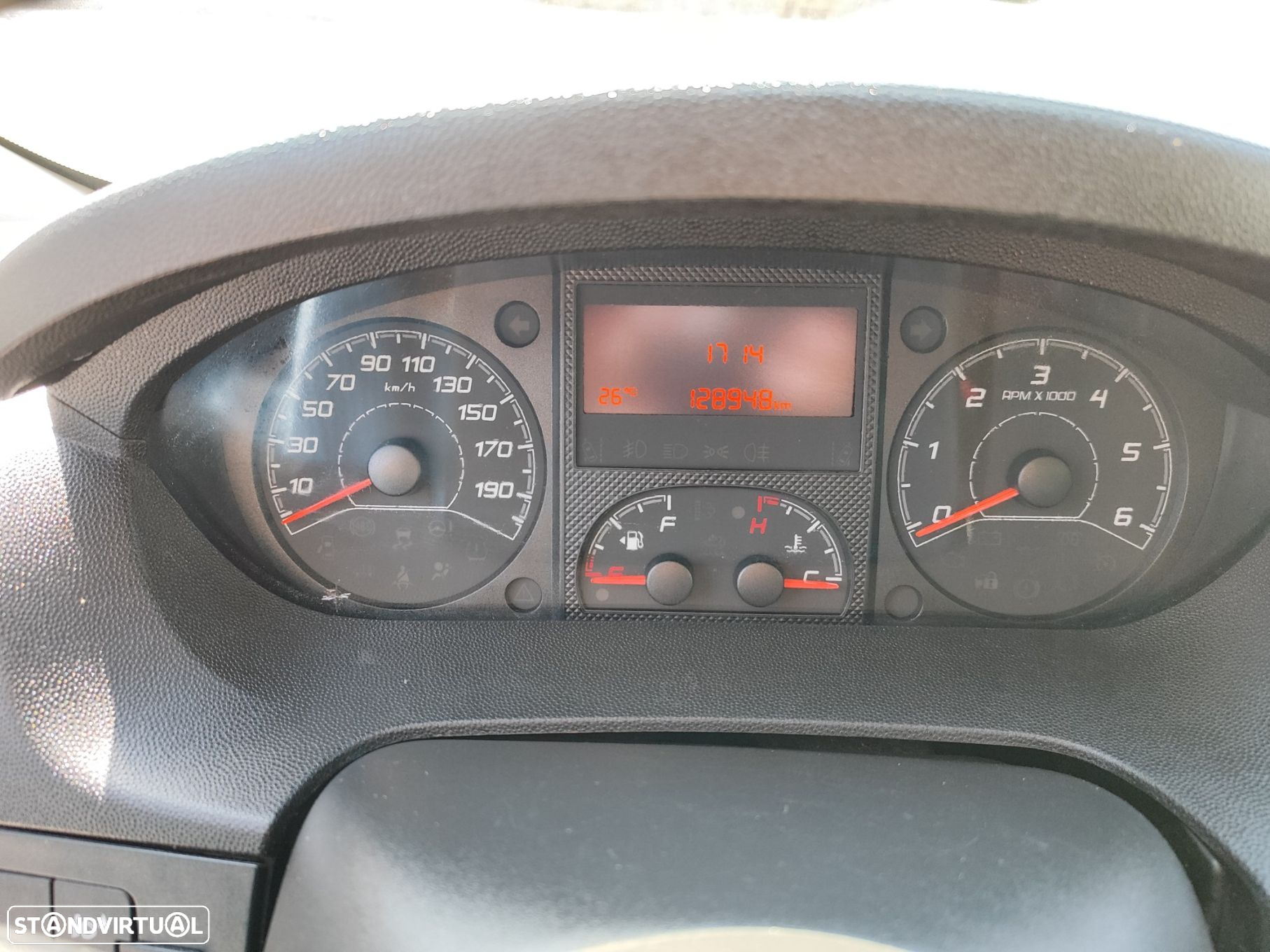 Peugeot Boxer 2.2 BlueHDi 330 L1H1 Pro - 11