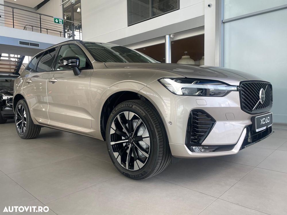 Volvo XC 60 B5 B AWD Ultra Dark - 3