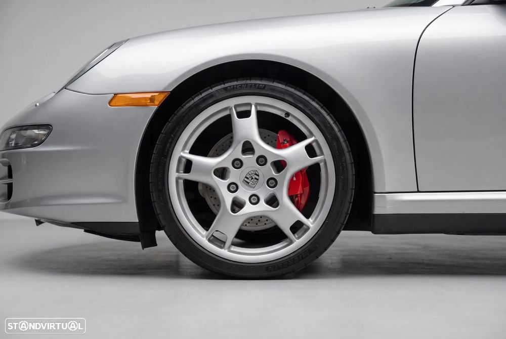 Porsche 911 (997) Carrera 4 S - 6