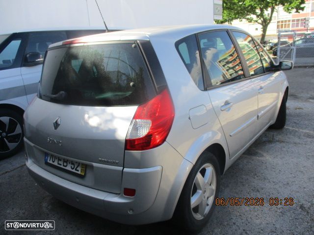 Renault Scénic ver-1-5-dci-conquest - 2
