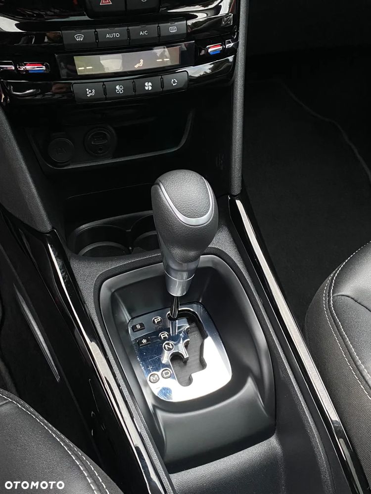 Peugeot 2008 1.2 Pure Tech Allure S&S EAT6 - 18