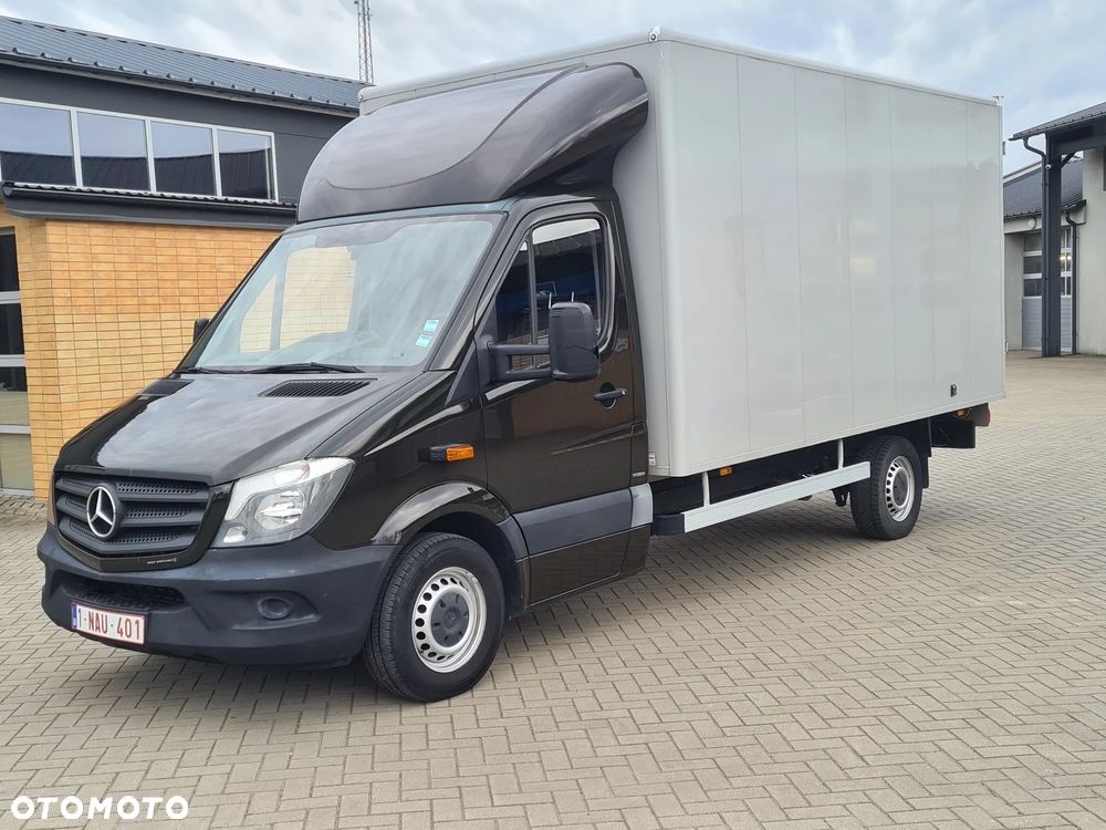 Mercedes-Benz Sprinter - 2