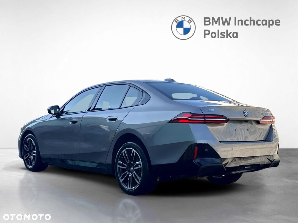 BMW Seria 5 2026 photo 3