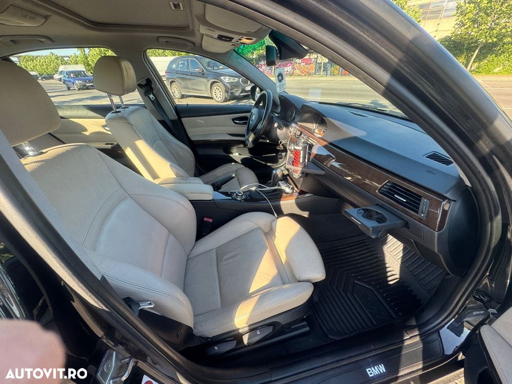 BMW Seria 3 318i Aut. - 12