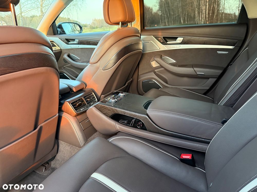 Audi A8 4.2 TDI clean diesel Quattro - 17