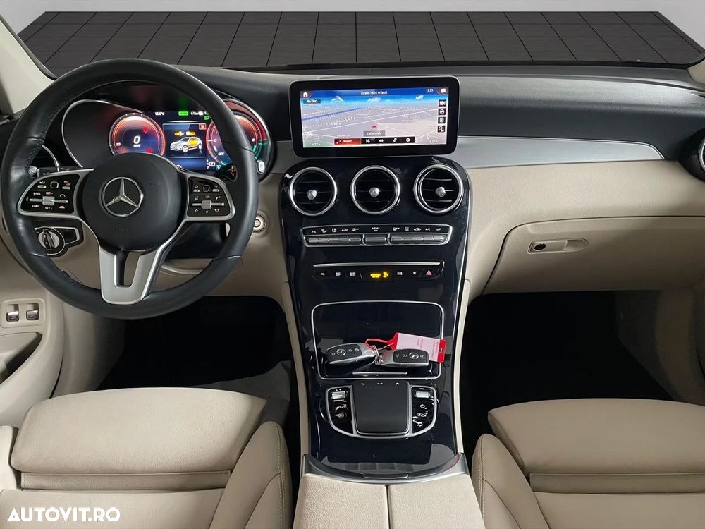 Mercedes-Benz GLC 300 e 4MATIC - 2