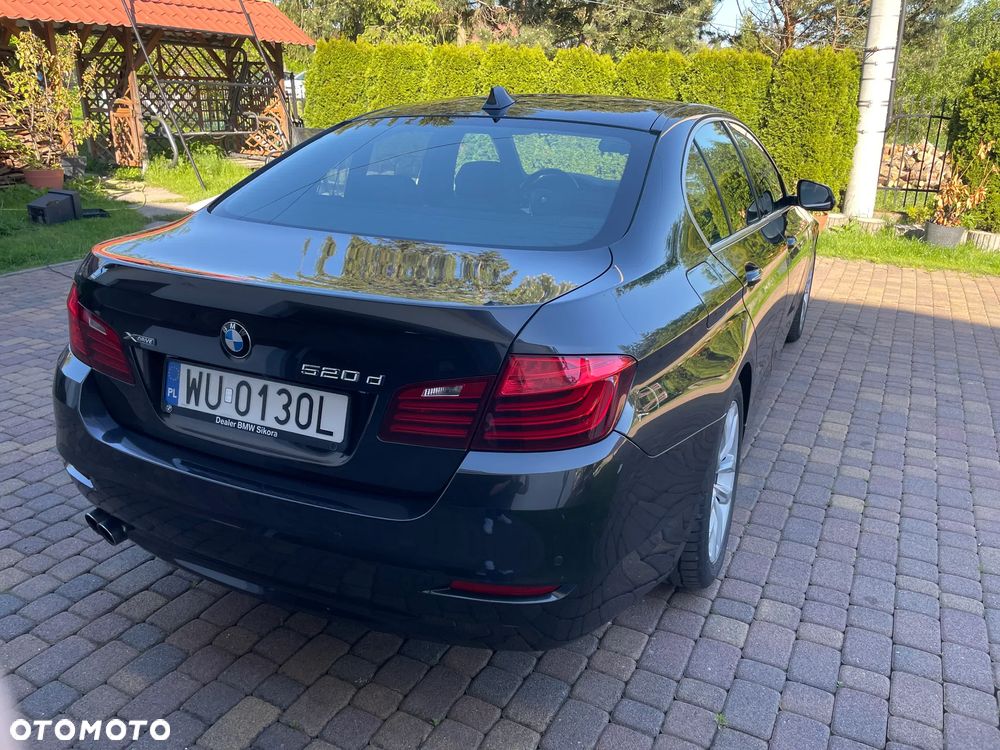 BMW Seria 5 520d xDrive - 4