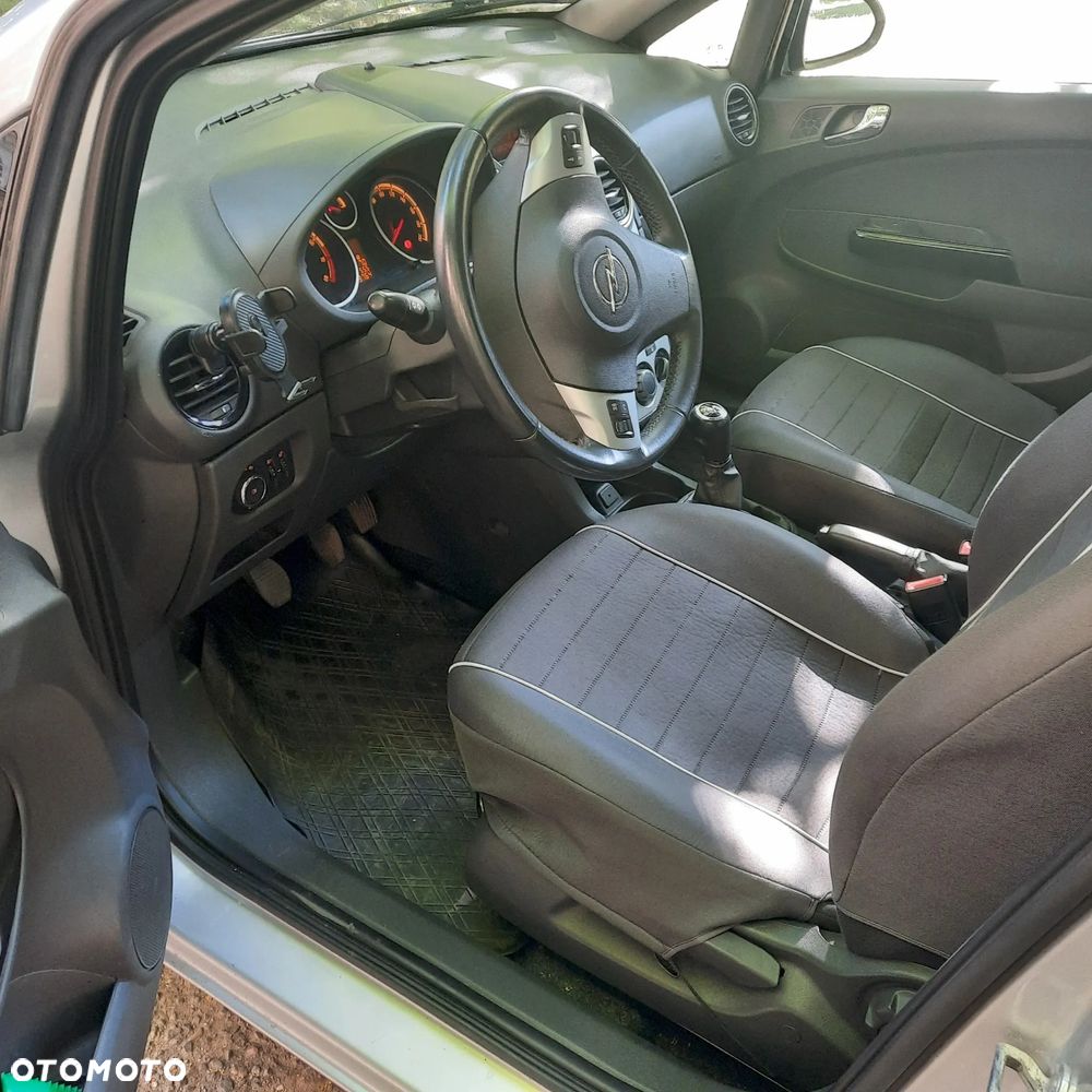 Opel Corsa 1.2 16V Enjoy - 10