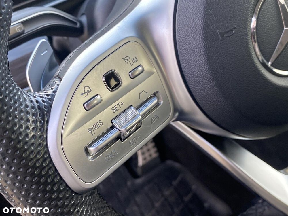 Mercedes-Benz GLS - 14