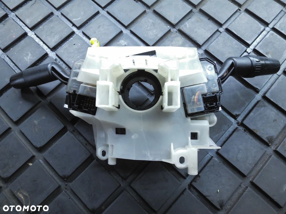 PRZEŁĄCZNIK ZESPOLONY TAŚMA AIRBAG MAZDA 3 BK BP4P 17D798 - 2